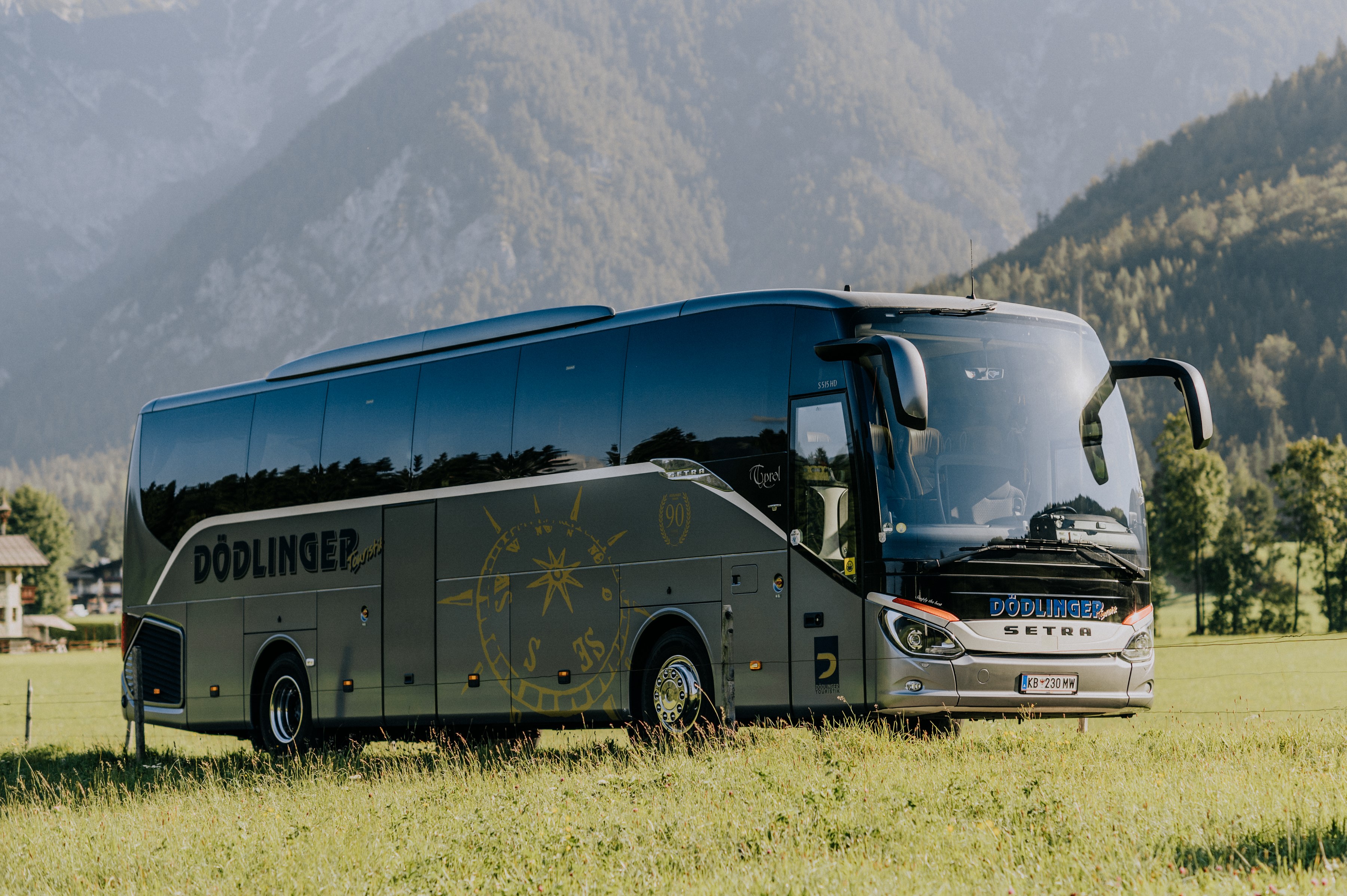 Seit 2021 hat die Dödlinger Touristik als erstes Busunternehmen und Reisebüro Westösterreichs die Lizenz, nachhaltige Reisen mit dem Österreichischen Umweltzeichen zu zertifizieren, damit ein Zeichen für den aktiven Umweltschutz zu setzen und das Ziel zu verfolgen, umweltfreundliche Reiseangebote zu schaffen, die zum Klimaschutz beitragen. 